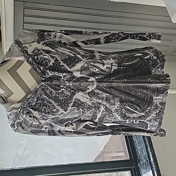 Ladies One World Io up hoodie - Picture 1 of 6